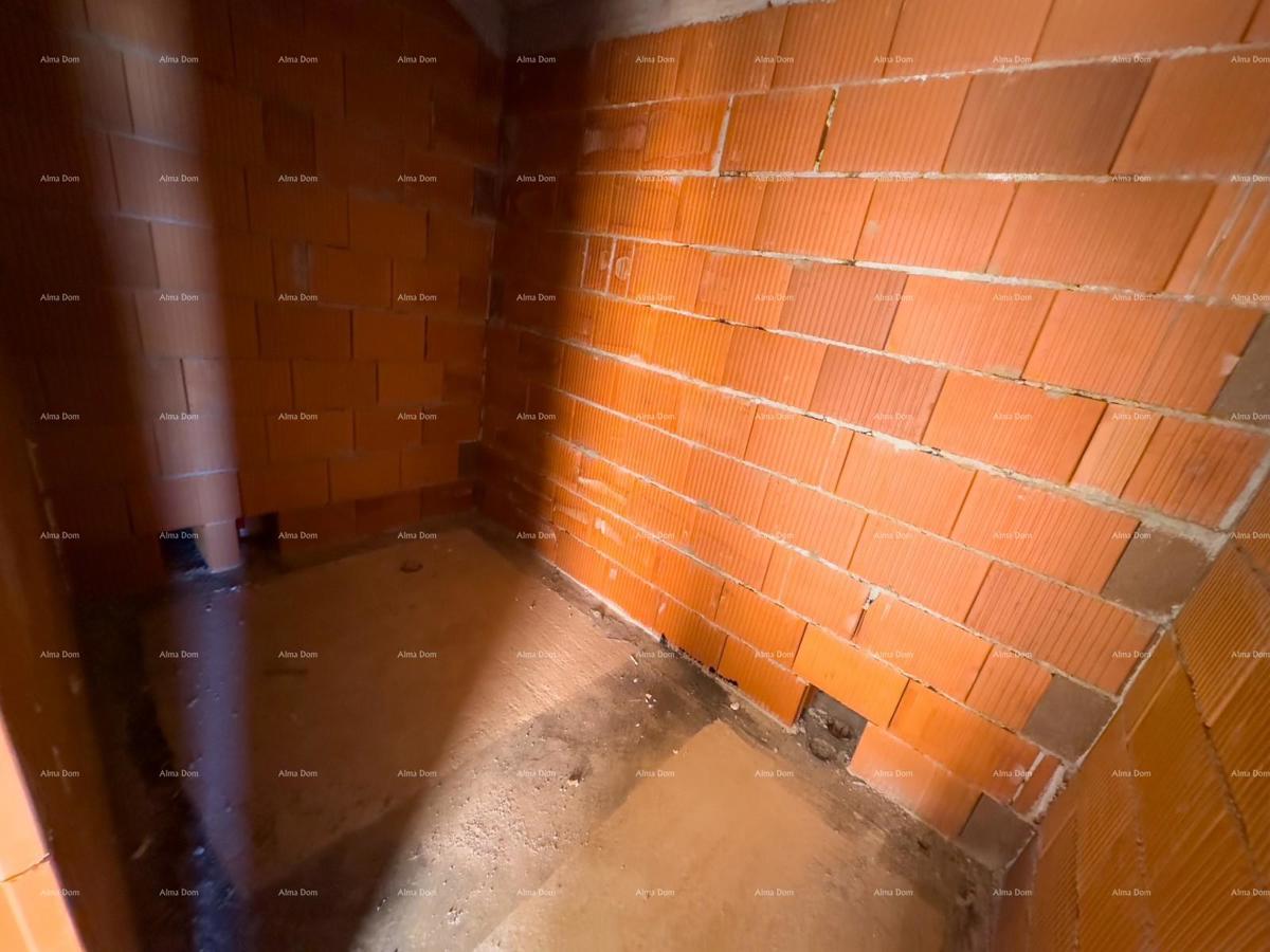 BARBAN, Kožljani - Duplex hiša (desni del). Ekološko urejen kraj, 15 minut od morja. Vseljivo takoj - poletje 2025.