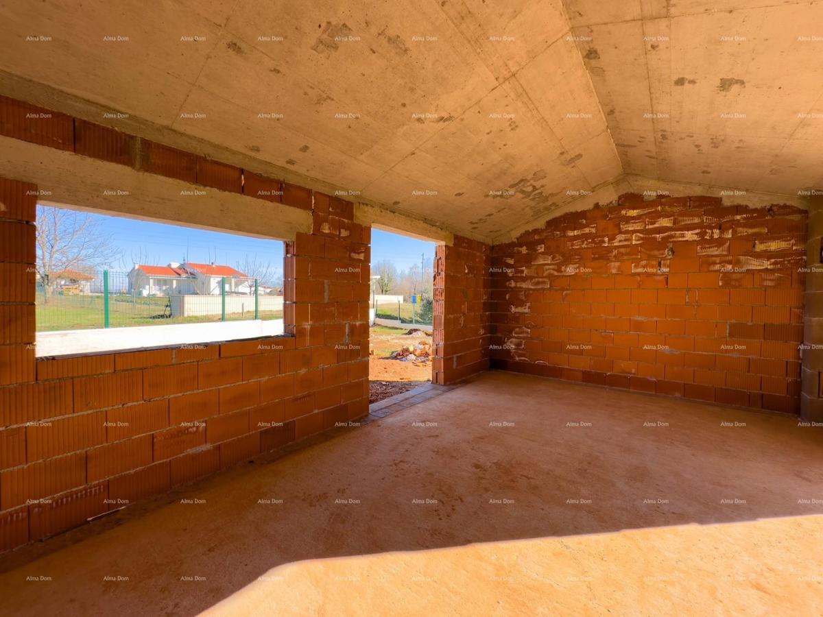 BARBAN, Kožljani - Duplex hiša (desni del). Ekološko urejen kraj, 15 minut od morja. Vseljivo takoj - poletje 2025.