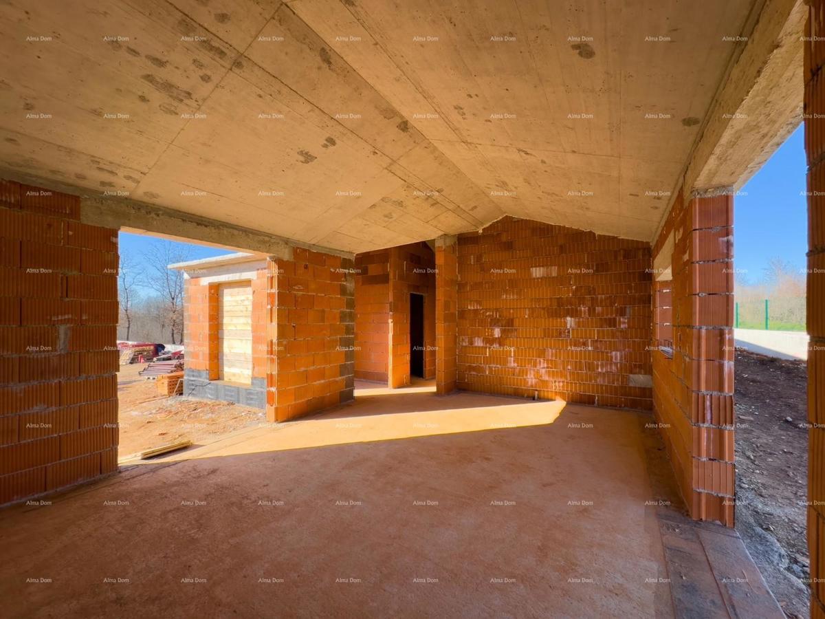 BARBAN, Kožljani - Duplex hiša (desni del). Ekološko urejen kraj, 15 minut od morja. Vseljivo takoj - poletje 2025.