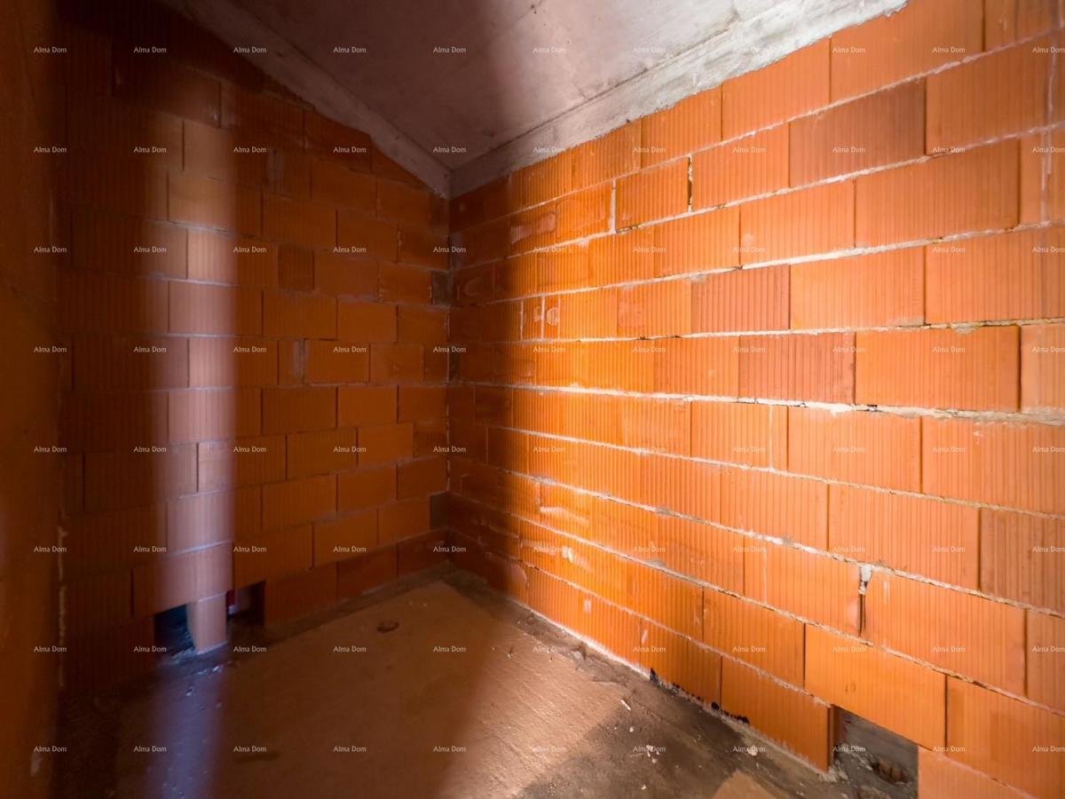 BARBAN, Kožljani - Duplex hiša (desni del). Ekološko urejen kraj, 15 minut od morja. Vseljivo takoj - poletje 2025.