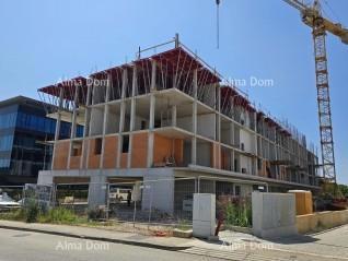 Prodaja - Višestambena, moderna zgrada z dvigalom, blizu centra. S17