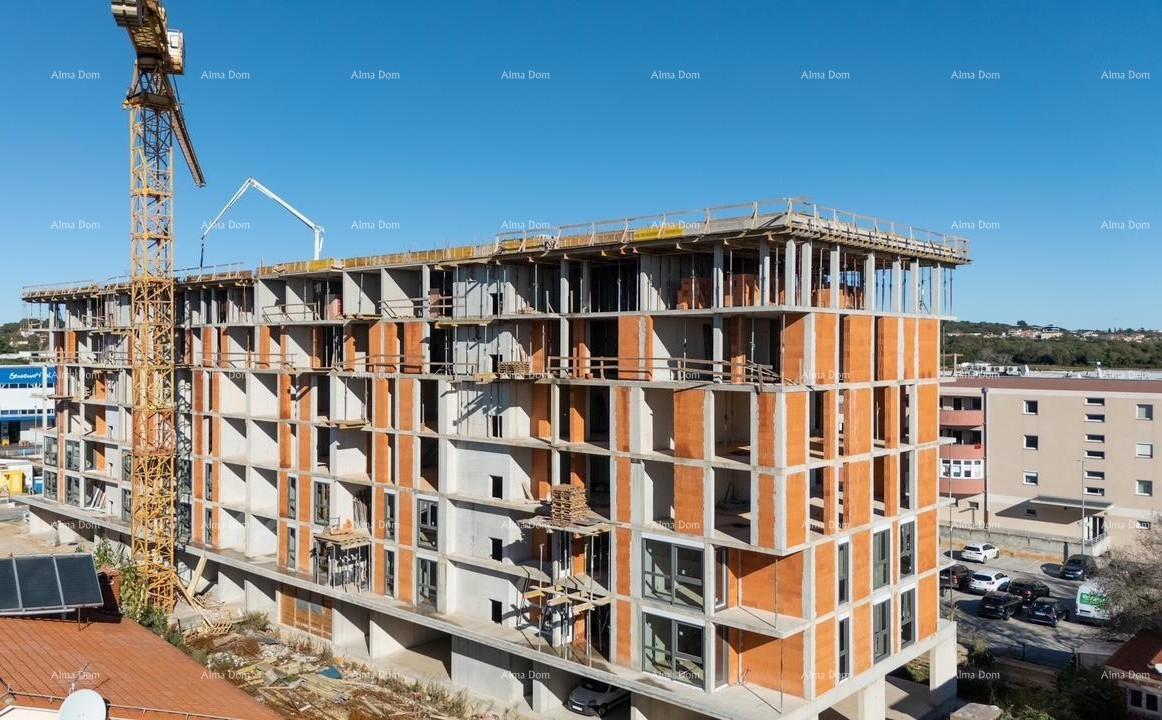 Prodaja - Višestambena, moderna zgrada z dvigalom, blizu centra. S17