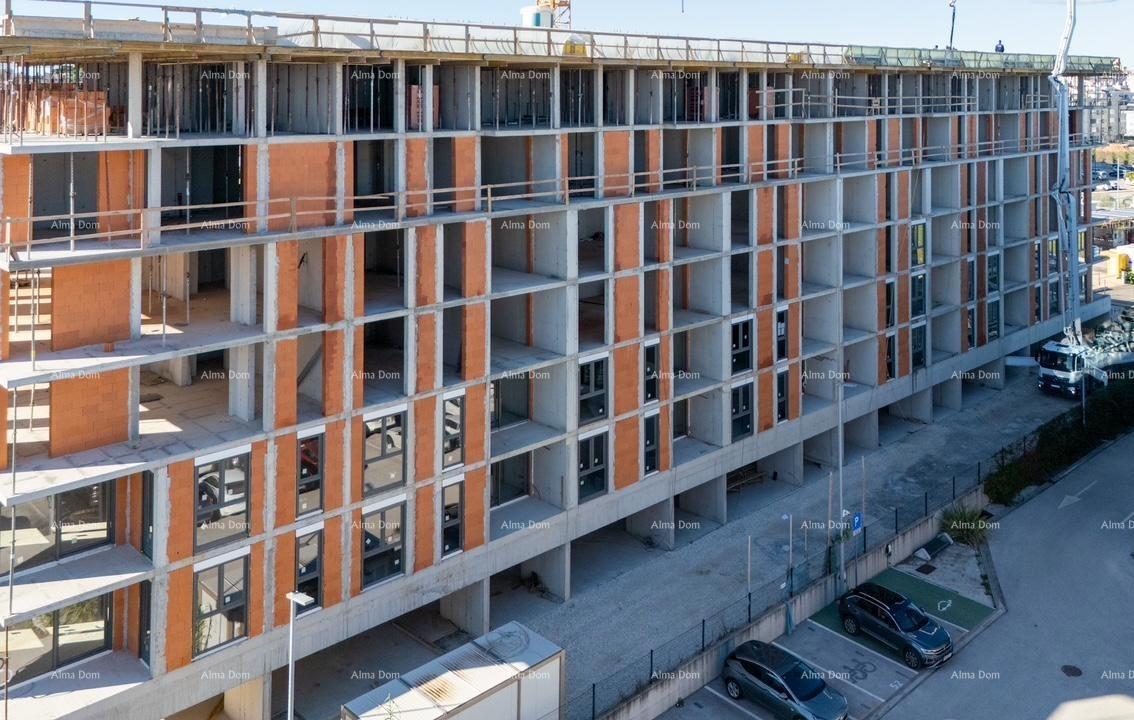 Prodaja - Višestambena, moderna zgrada z dvigalom, blizu centra. S17