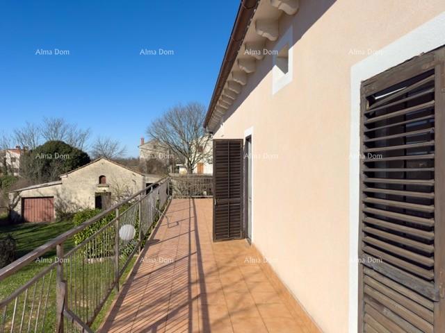 Prodajamo veliko samostojno hišo z velikim dvoriščem!