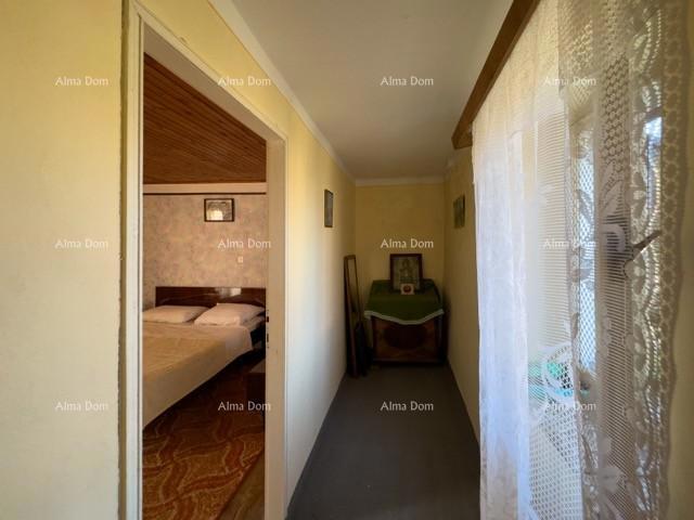 Prodajamo veliko samostojno hišo z velikim dvoriščem!