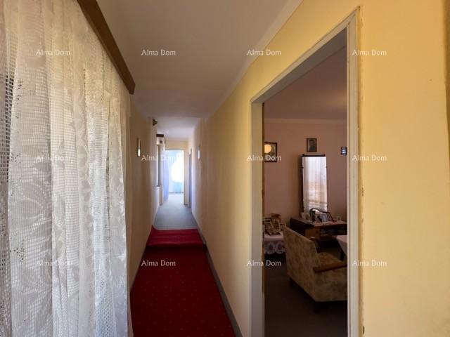 Prodajamo veliko samostojno hišo z velikim dvoriščem!