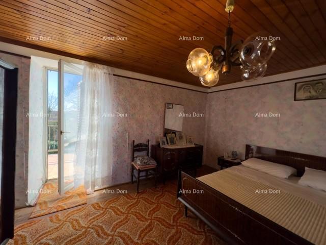 Prodajamo veliko samostojno hišo z velikim dvoriščem!