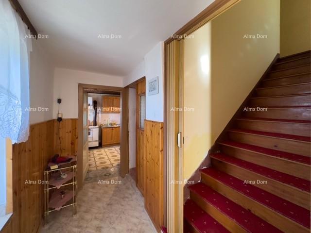 Prodajamo veliko samostojno hišo z velikim dvoriščem!