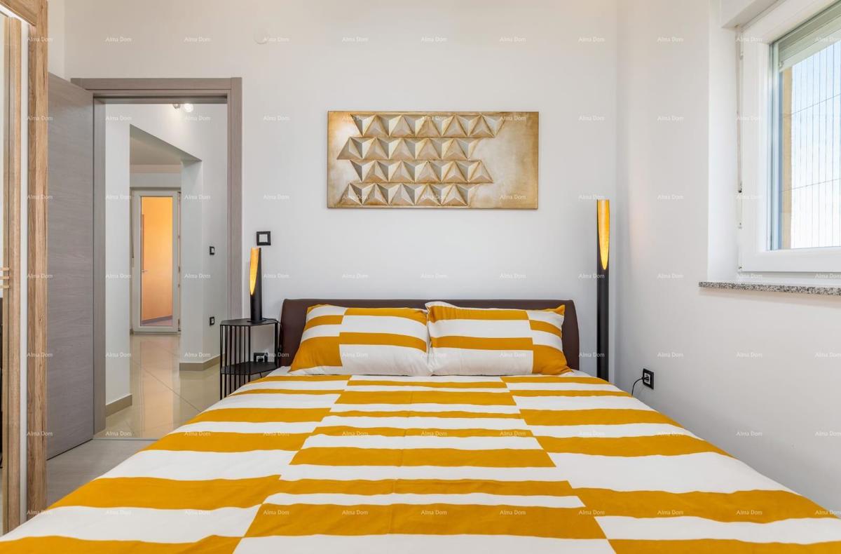 Pogled na morje! Prodaja stanovanja z dvema spalnicama in pokritim parkirnim mestom - Valbandon!