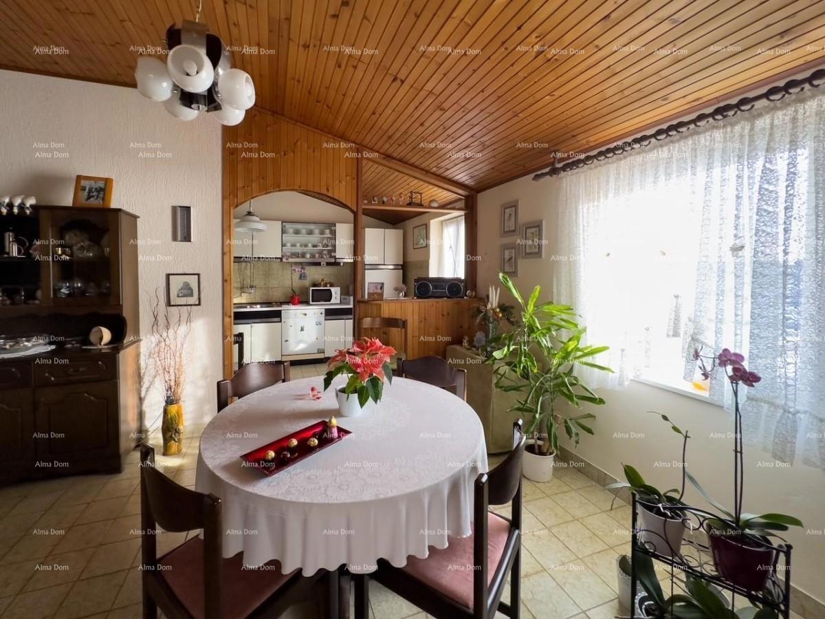 Poslovno-stambena zgrada ob morju, Medulin!