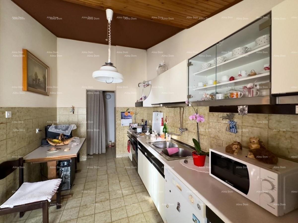 Poslovno-stambena zgrada ob morju, Medulin!