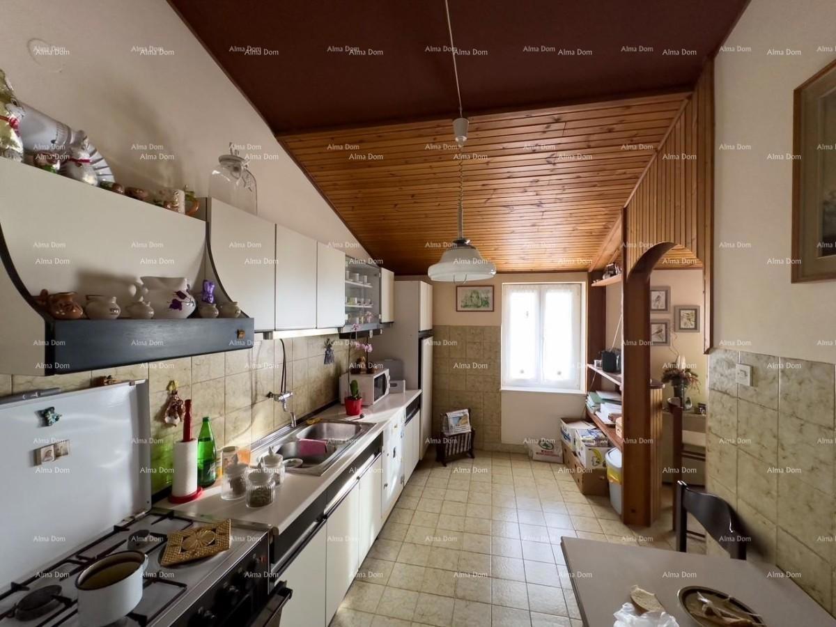 Poslovno-stambena zgrada ob morju, Medulin!