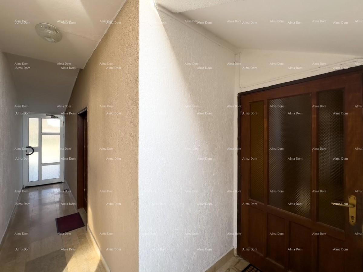 Poslovno-stambena zgrada ob morju, Medulin!