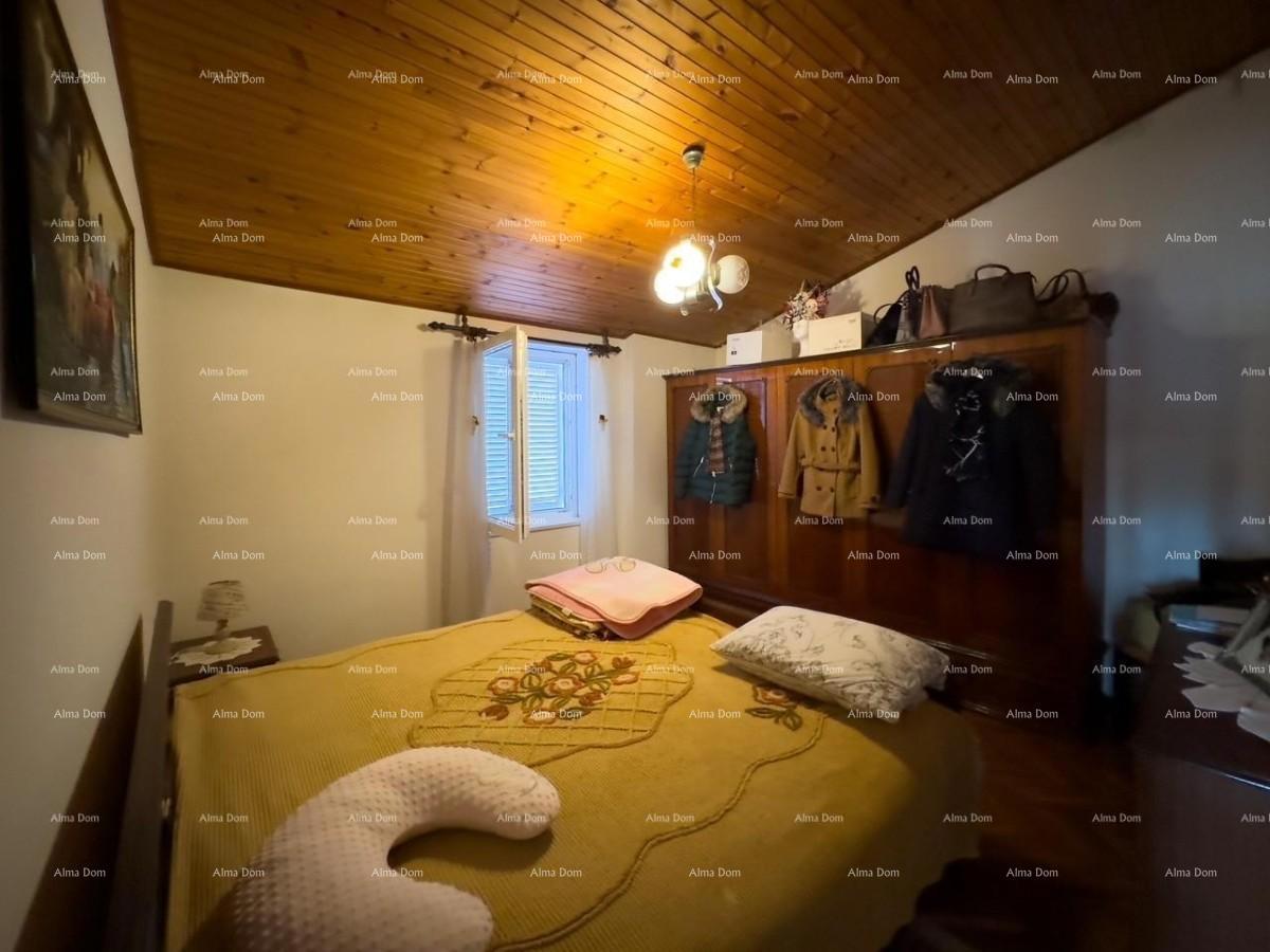 Poslovno-stambena zgrada ob morju, Medulin!