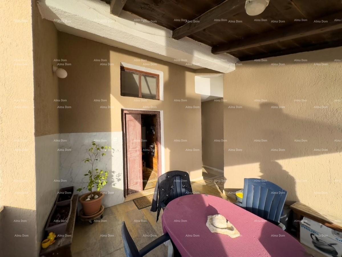 Poslovno-stambena zgrada ob morju, Medulin!