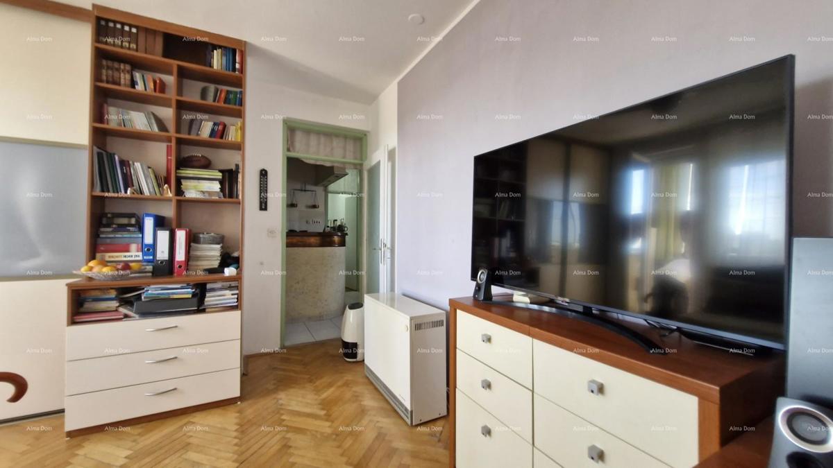 Prodaja stanovanja s pogledom na morje in mesto, Pula, Veruda!