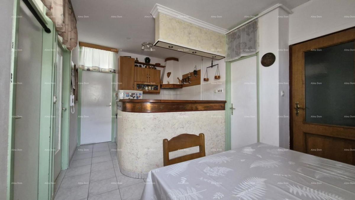 Prodaja stanovanja s pogledom na morje in mesto, Pula, Veruda!