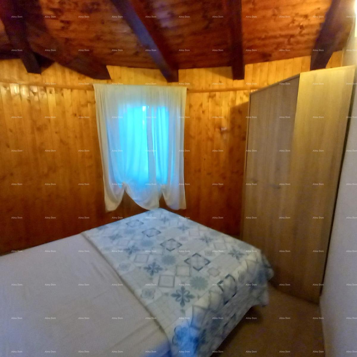 MEDULIN – AVTENTIČNA ISTRSKA HIŠA (KAŽUN) Z VRTOM, 600 M OD MORJA