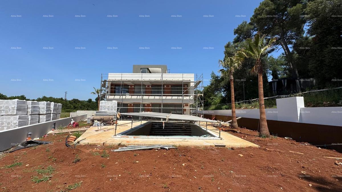 Prodamo moderno vilo v Rovinju