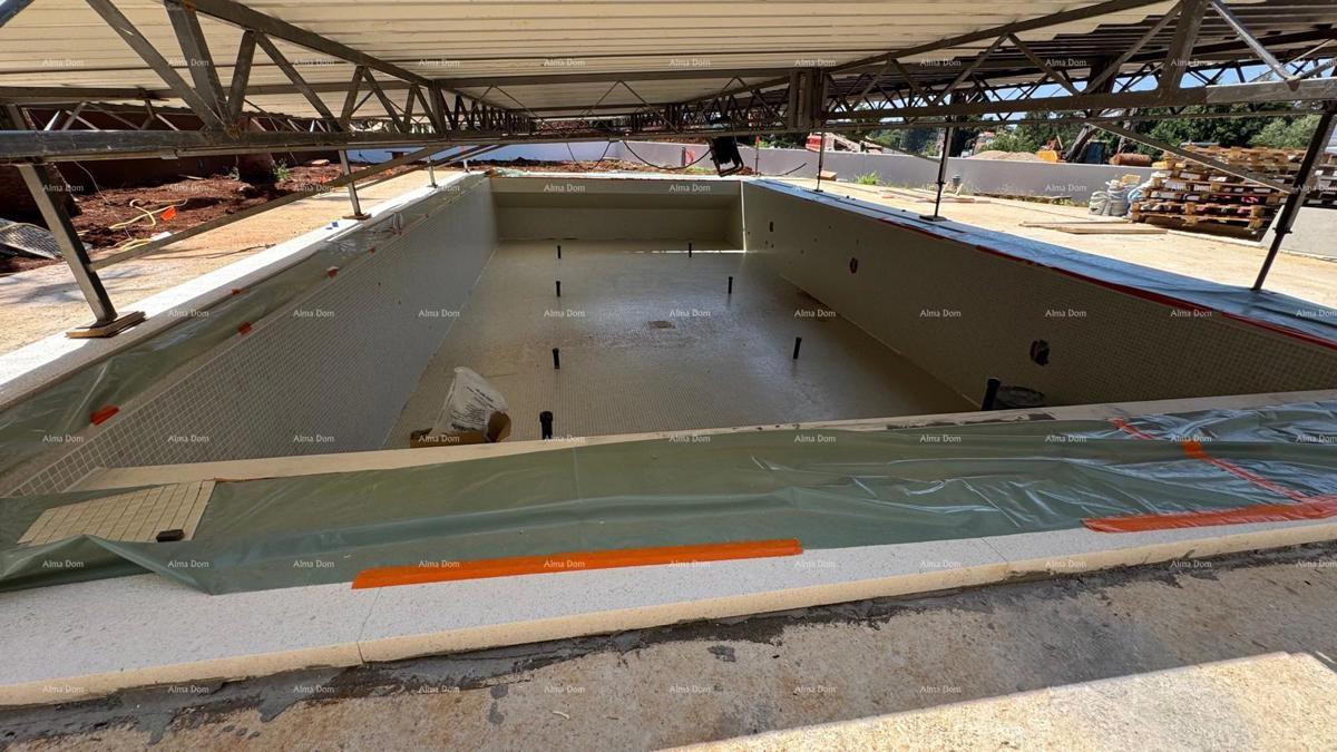 Prodamo moderno vilo v Rovinju