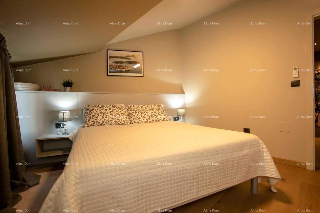 Prodaja - Elegantno urejen dvoetažni stan v stari jedrišču mesta, Rovinj!