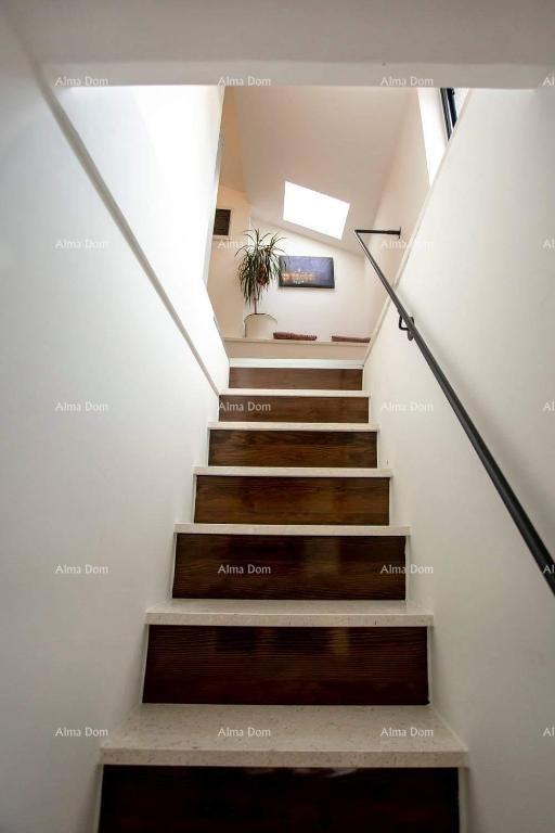 Prodaja - Elegantno urejen dvoetažni stan v stari jedrišču mesta, Rovinj!