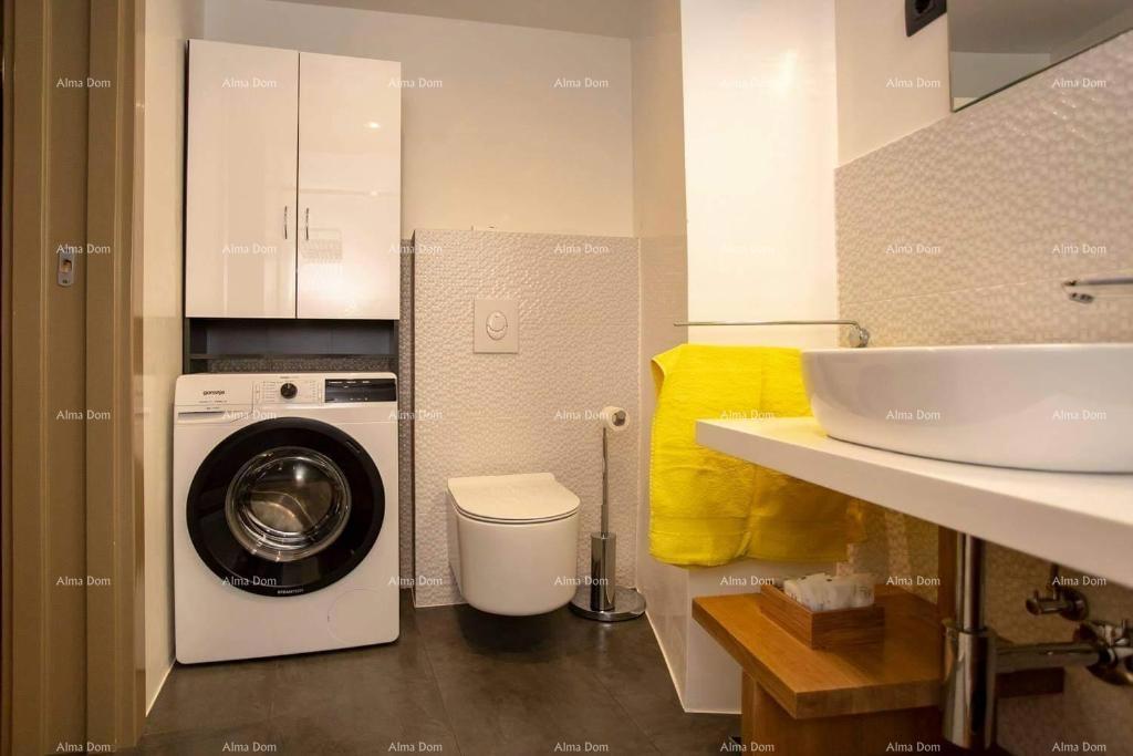 Prodaja - Elegantno urejen dvoetažni stan v stari jedrišču mesta, Rovinj!