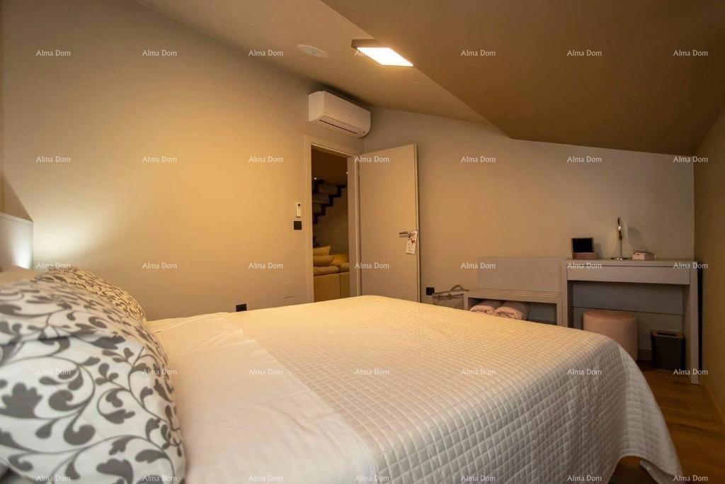 Prodaja - Elegantno urejen dvoetažni stan v stari jedrišču mesta, Rovinj!