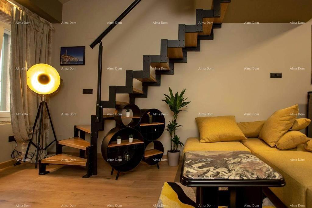 Prodaja - Elegantno urejen dvoetažni stan v stari jedrišču mesta, Rovinj!