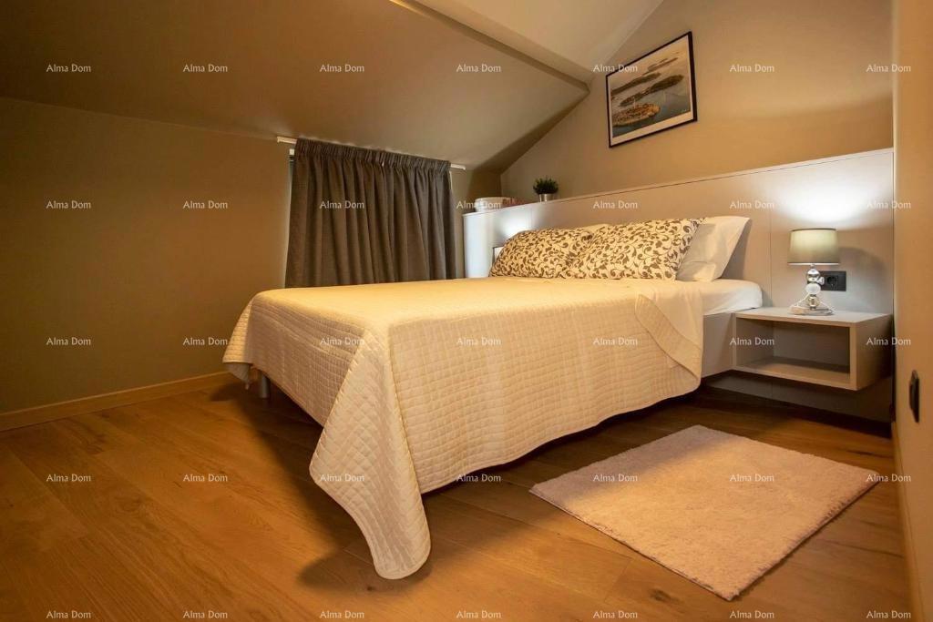 Prodaja - Elegantno urejen dvoetažni stan v stari jedrišču mesta, Rovinj!