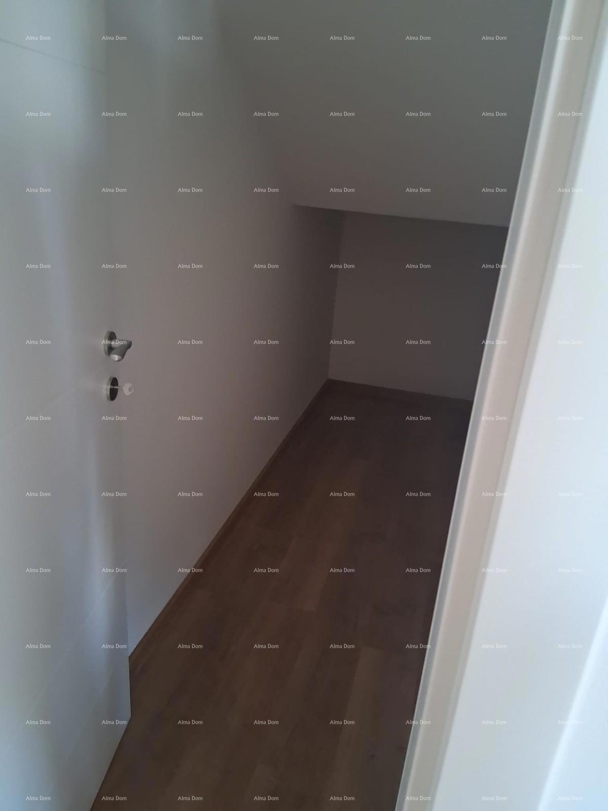 Medulin – Stan v pritličju novogradnje z vrtom in parkirnim mestom