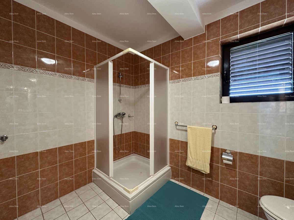 Prodajemo hišo s pet apartmajev na odlični lokaciji!