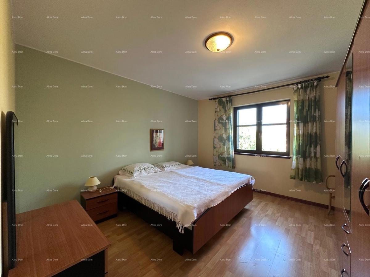 Prodajemo hišo s pet apartmajev na odlični lokaciji!