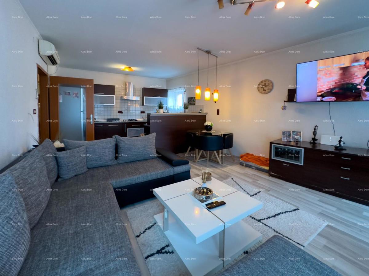 Prodajemo stan v središču Pule s parkirnim mestom!