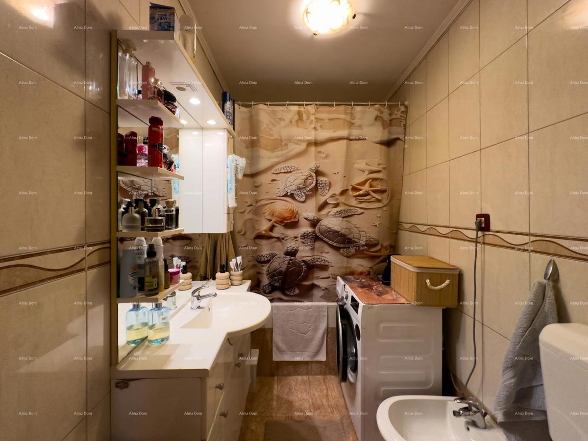 Prodajemo stan v središču Pule s parkirnim mestom!