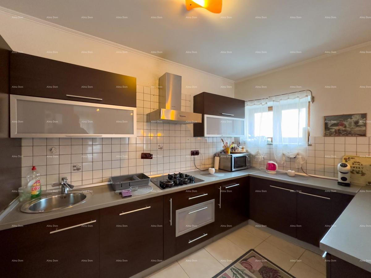 Prodajemo stan v središču Pule s parkirnim mestom!