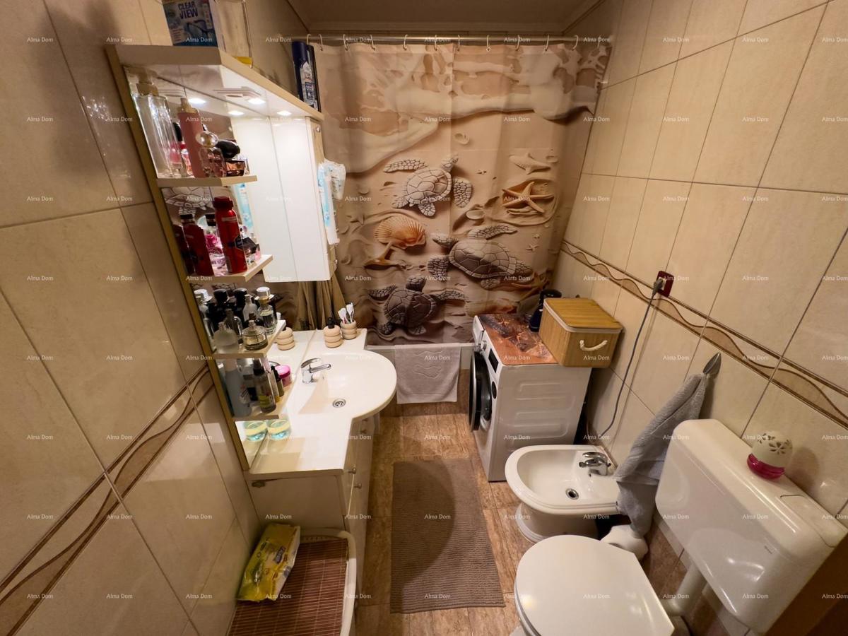 Prodajemo stan v središču Pule s parkirnim mestom!