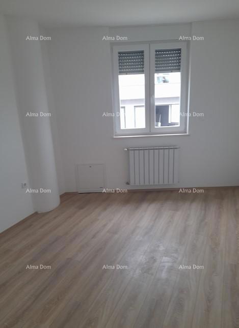 Prodaja - stan s garažnim mestom na odlični lokaciji, Pula!