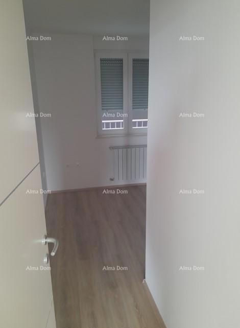 Prodaja - stan s garažnim mestom na odlični lokaciji, Pula!