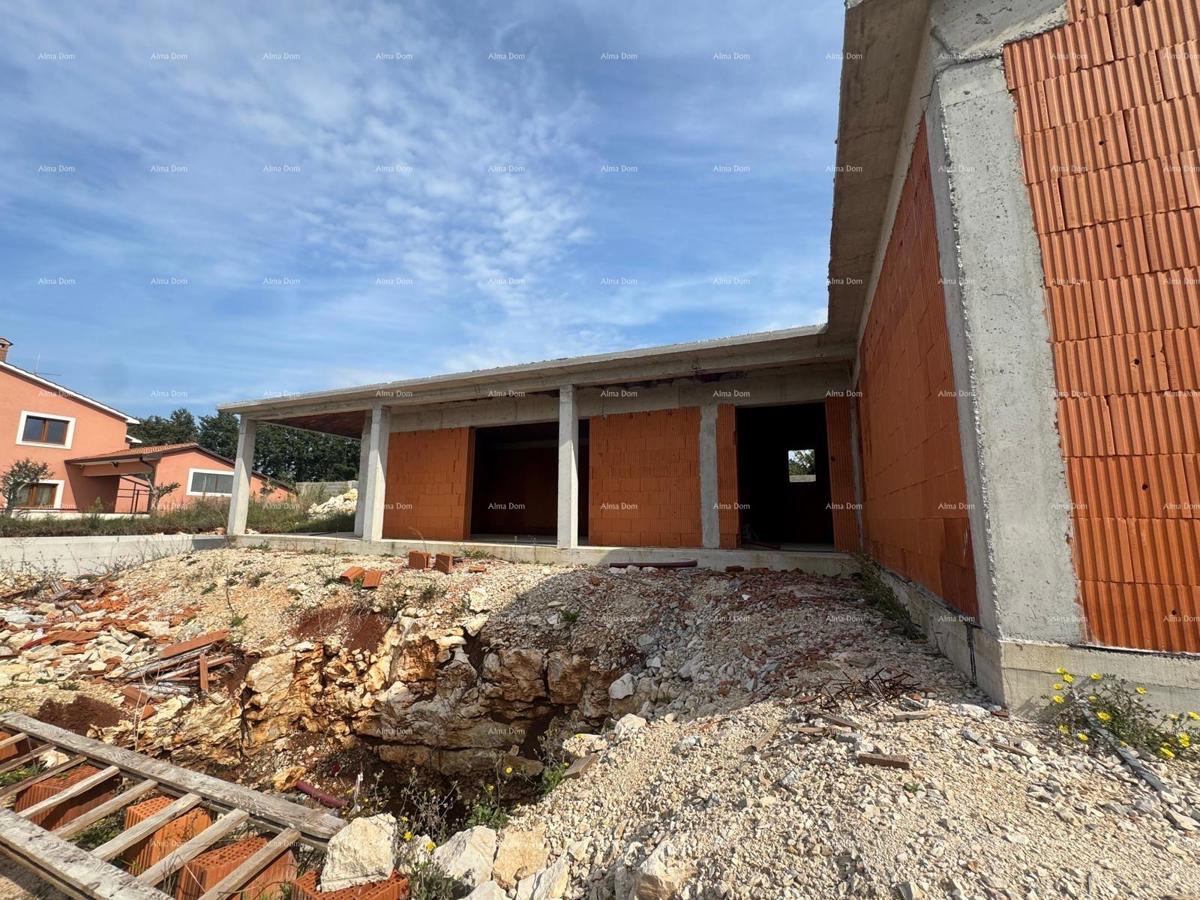 Prodaja prizemnice s bazenom - trenutno roh bau faza, Sveti Petar u Šumi - blizina Pazina!