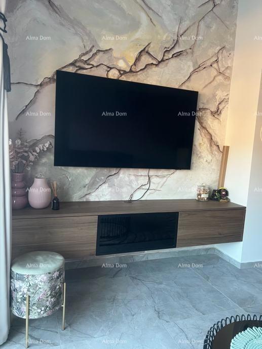 Prodaja - opremljen stan s parkirnim mestom v bližini centra, Pula!