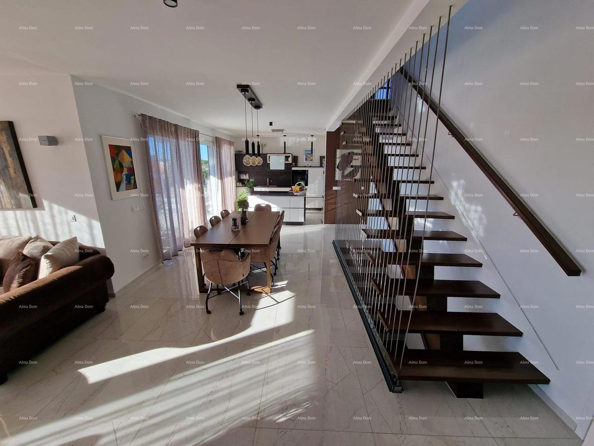 Prodaja luksuzne vile v Medulinu – 100 m od morja