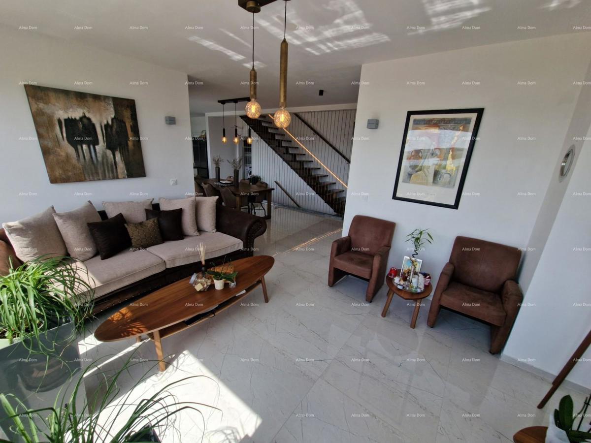 Prodaja luksuzne vile v Medulinu – 100 m od morja