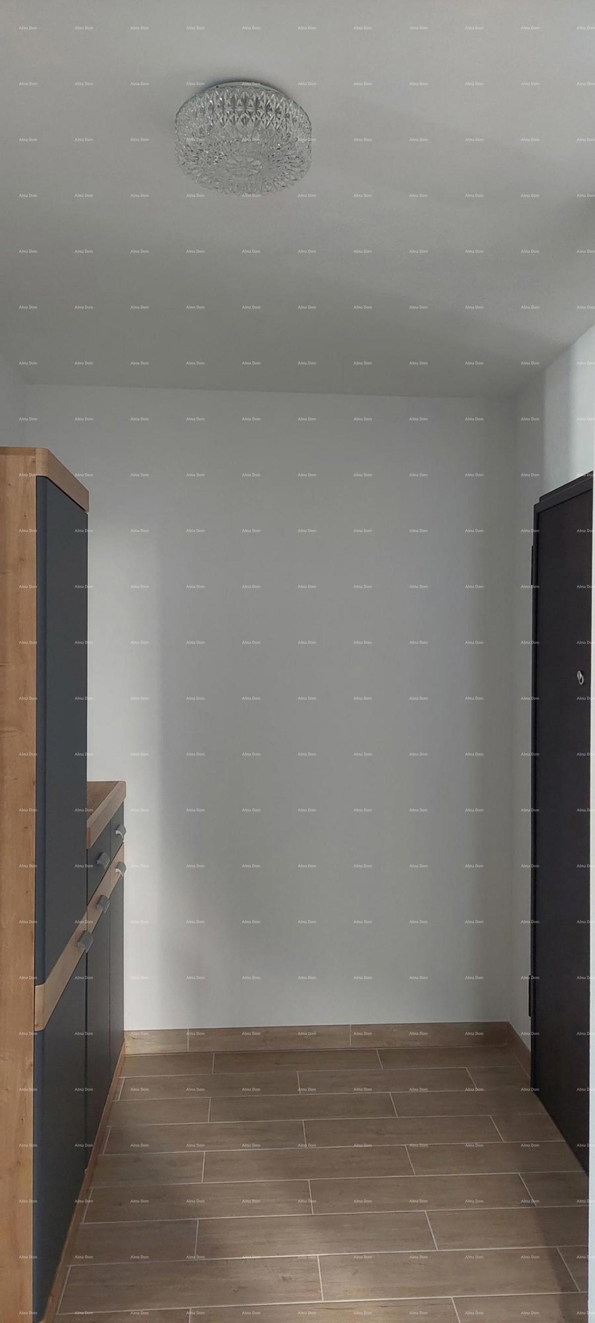 Apartma v Ližnjanu, 600 m od morja