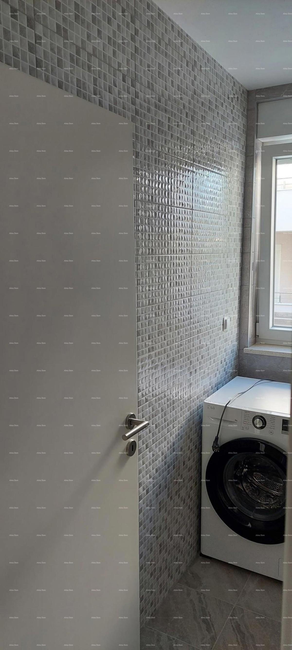 Apartma v Ližnjanu, 600 m od morja