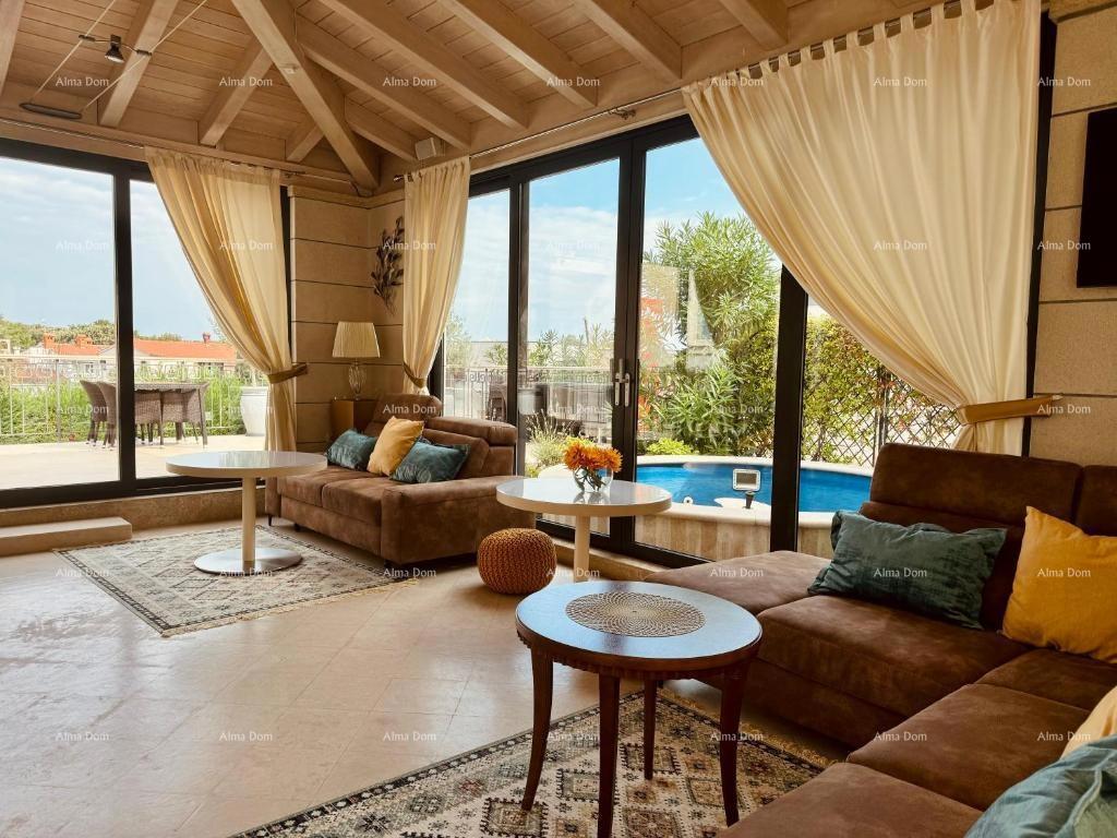 Prodaja - luksuzni butik hotel iz snova, Pješčana Uvala!