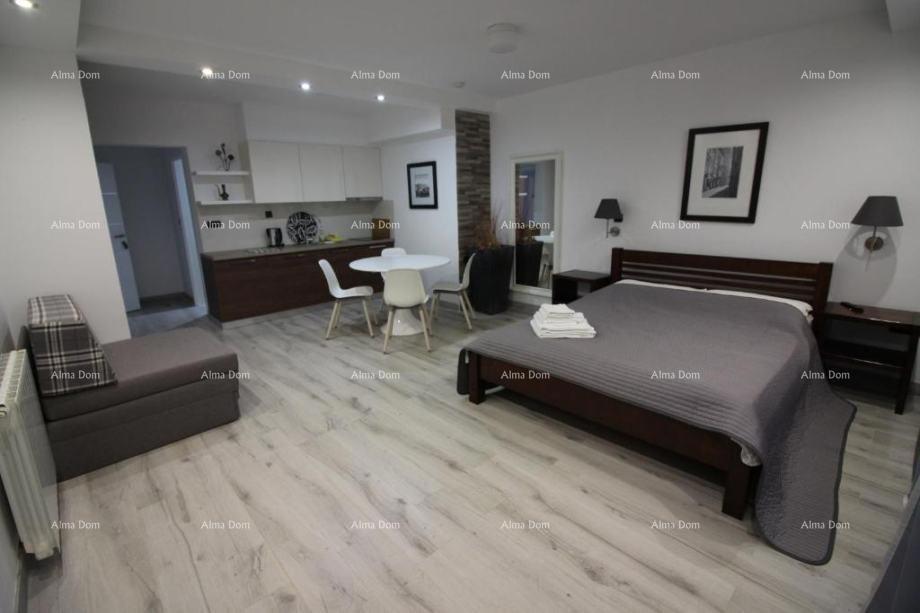 Pješčana Uvala, Vila z apartmaji blizu morja