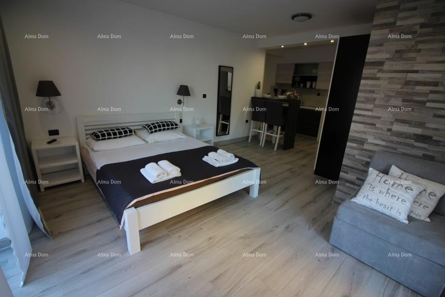 Pješčana Uvala, Vila z apartmaji blizu morja