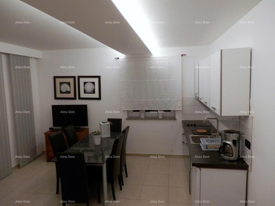 Pješčana Uvala, Vila z apartmaji blizu morja