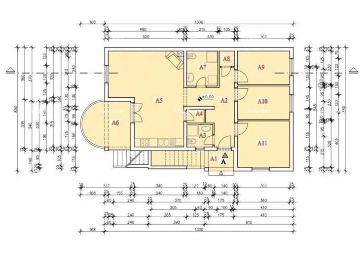 ŠIŠAN, hiša z dvema stanovanjem, 195 m2